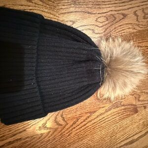 Linda Black Knit Accessory